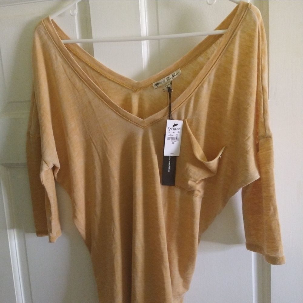 NWT Express Eleven Light Orange Double V-Neck Pocket Tee XS